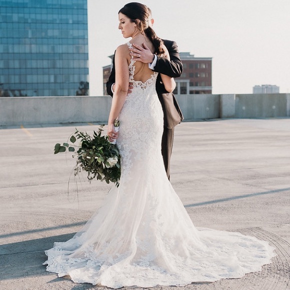 Meet your Posher, Colleen - Picture 1 of 1